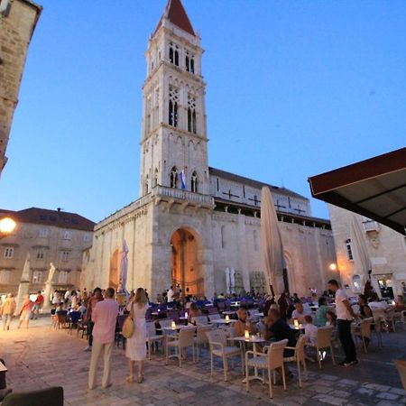 Town House In The Centre Of Historic Trogir Villa Exterior foto
