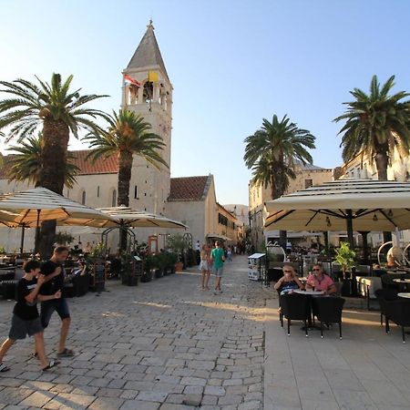 Town House In The Centre Of Historic Trogir Villa Exterior foto