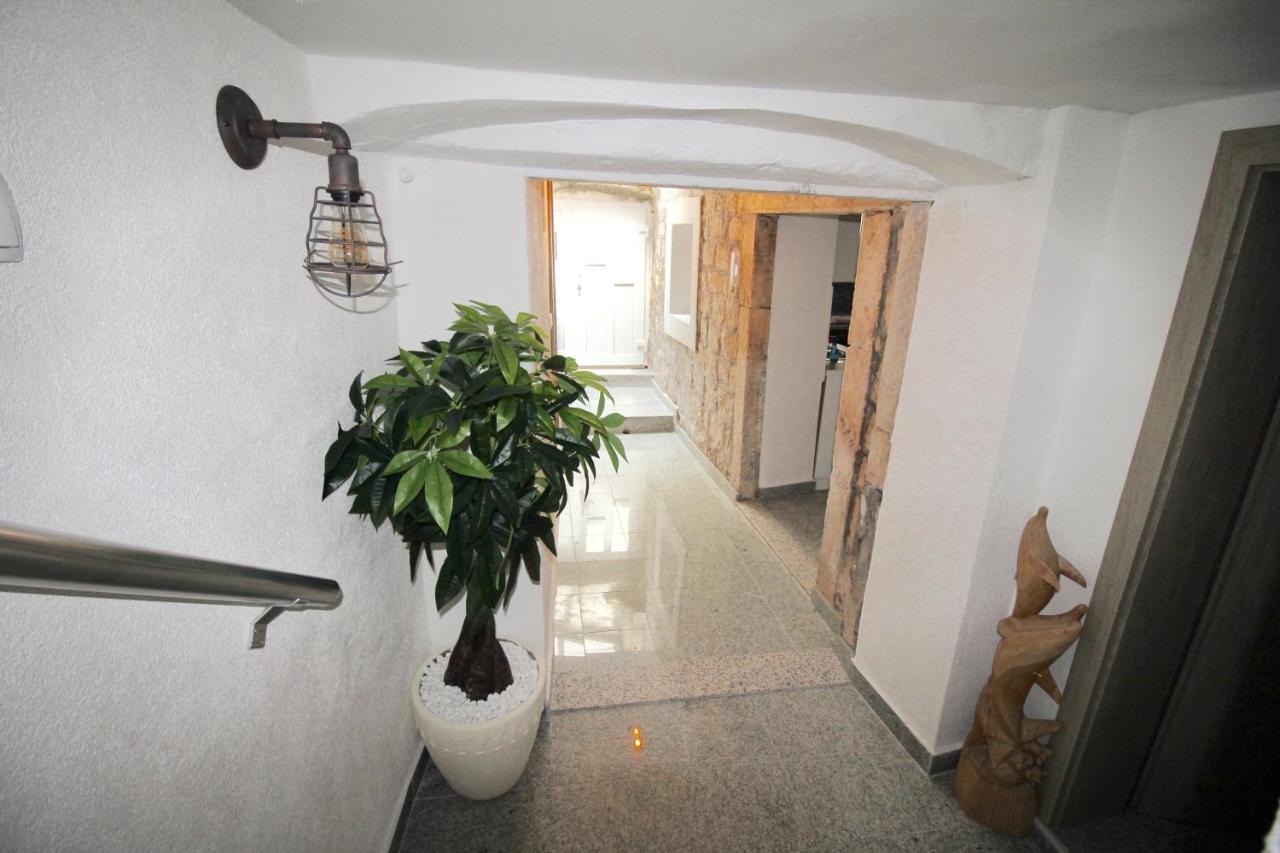 Town House In The Centre Of Historic Trogir Villa Exterior foto
